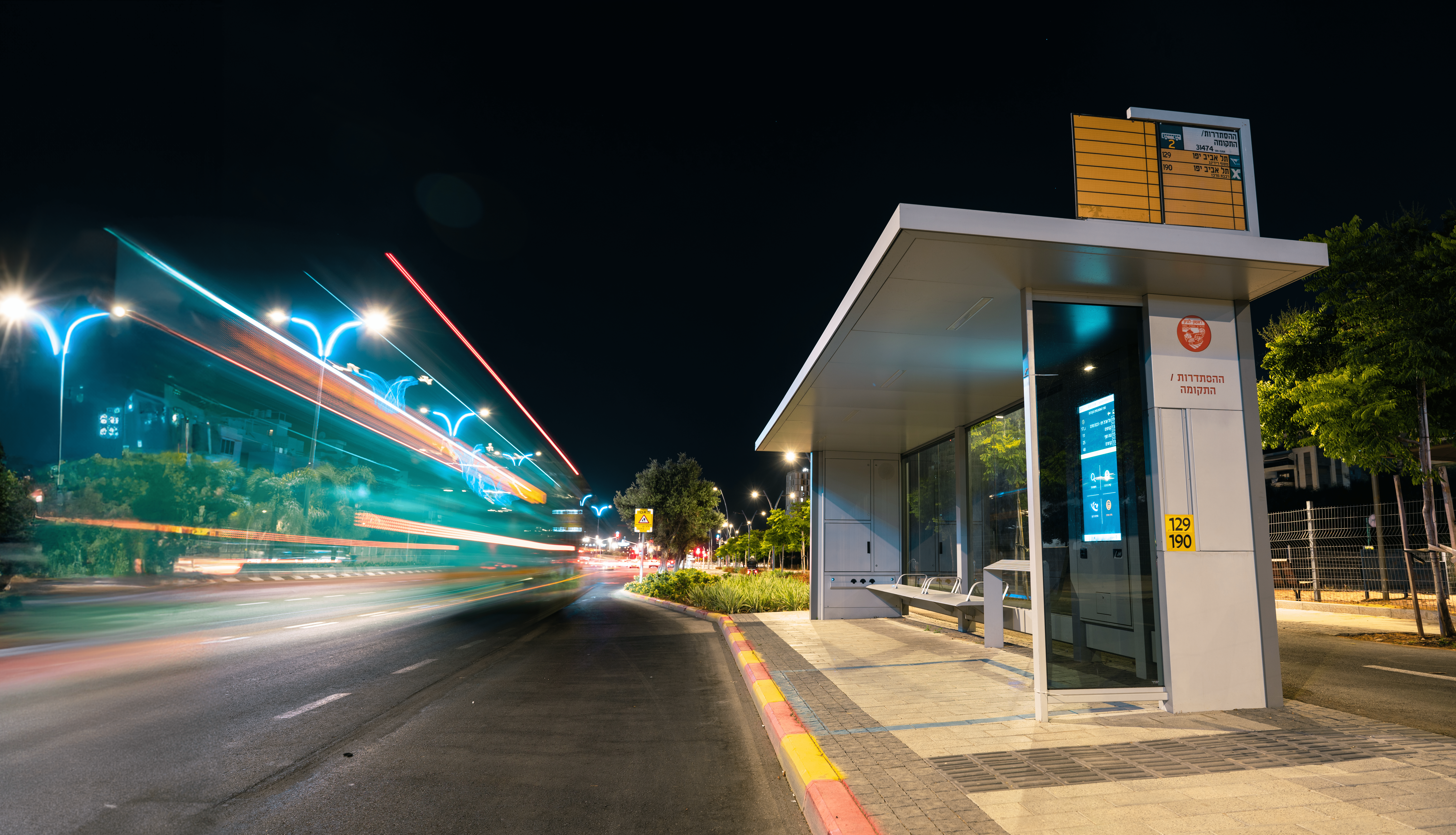 Revolutionizing Daily Commutes: A Look into Urban Digital's Smart Bus Shelter Project in Tel Aviv Metro